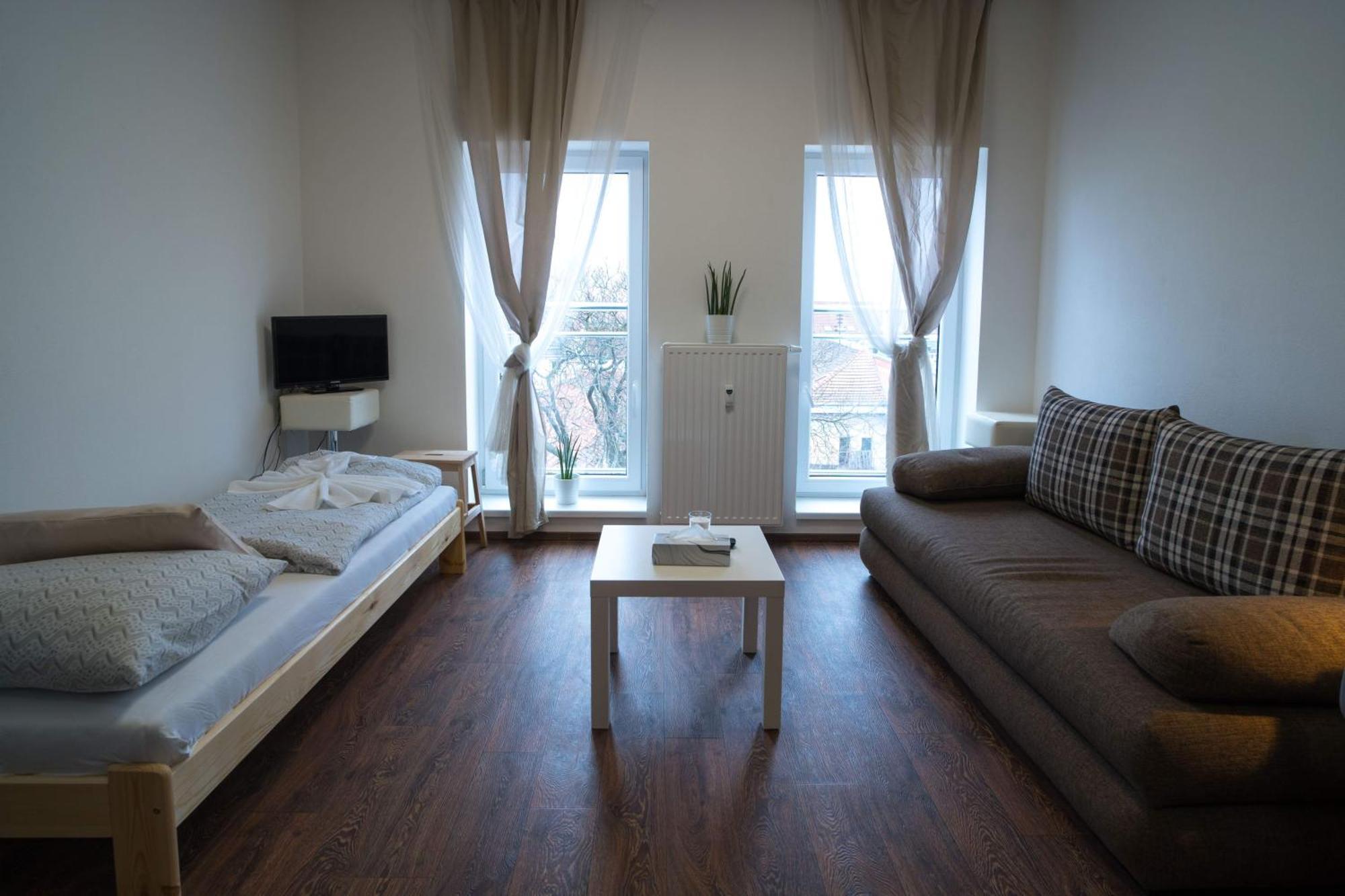 Haas Apartments Downtown With Parking Brno Room photo