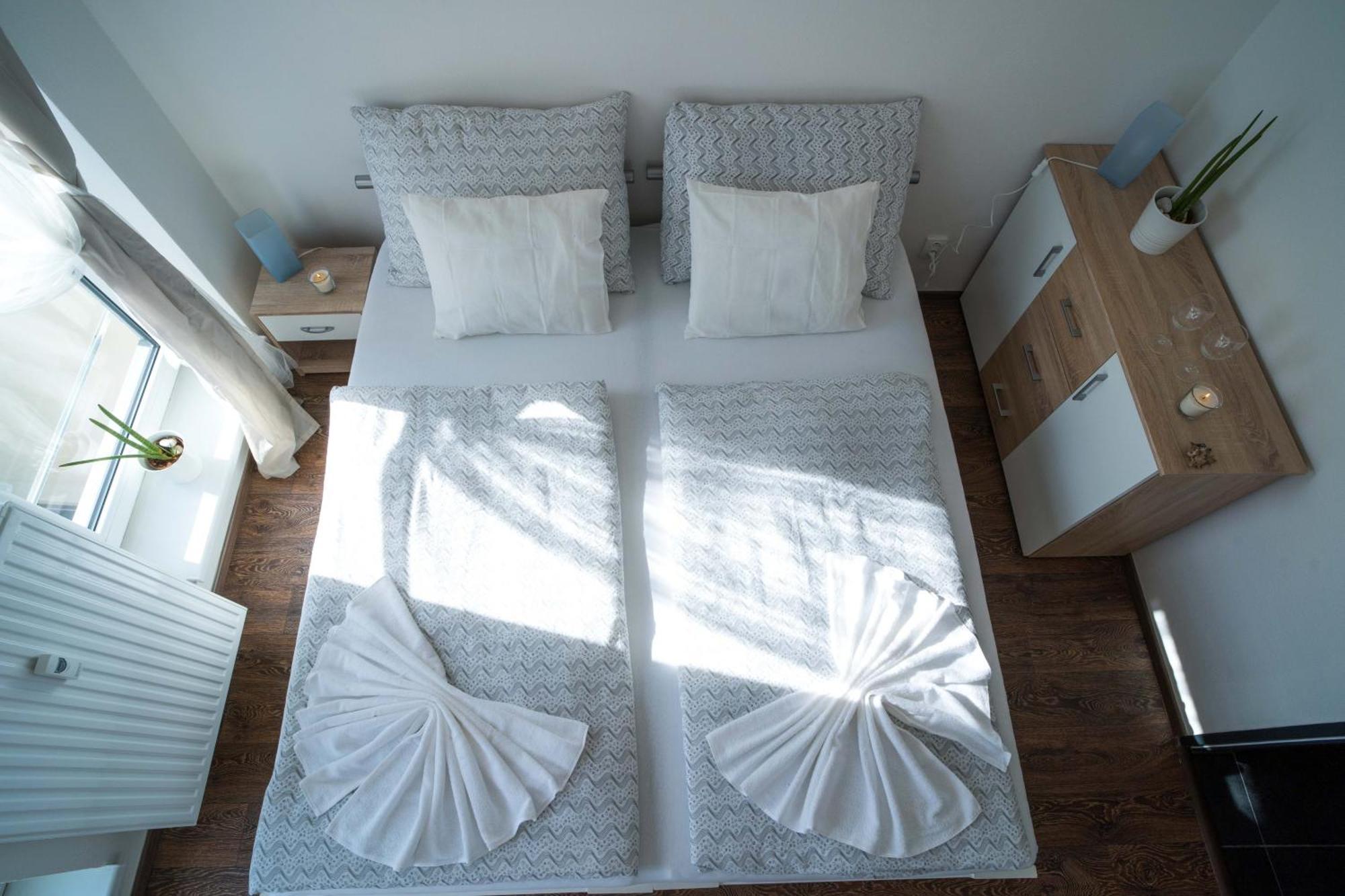 Haas Apartments Downtown With Parking Brno Room photo